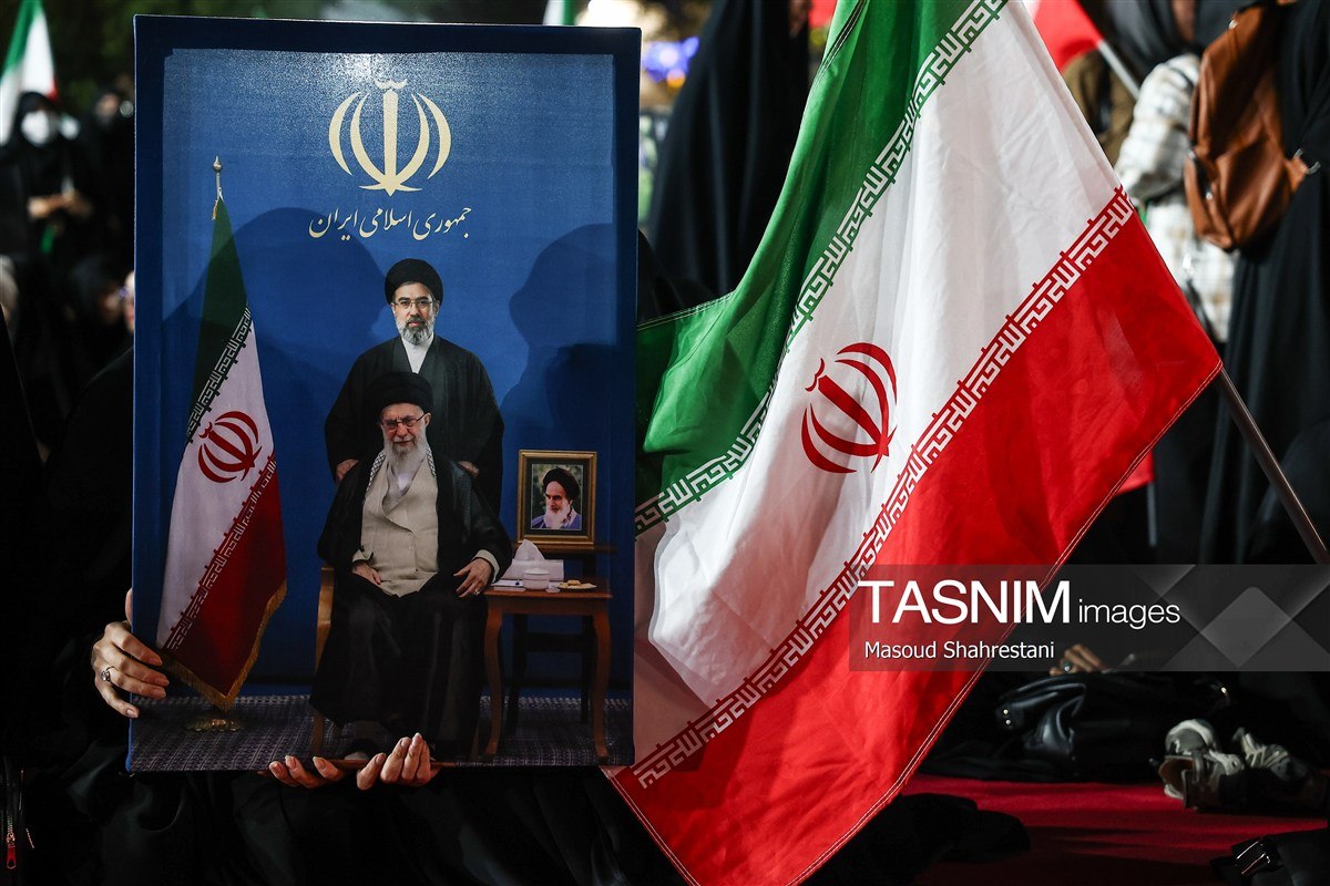 عکس/اجتماع دانشجویان همعهد در دانشگاه تهران