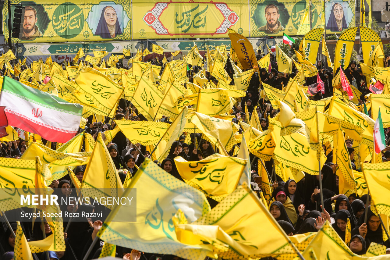 عکس/ اجتماع بزرگ نوجوانان آرمانی