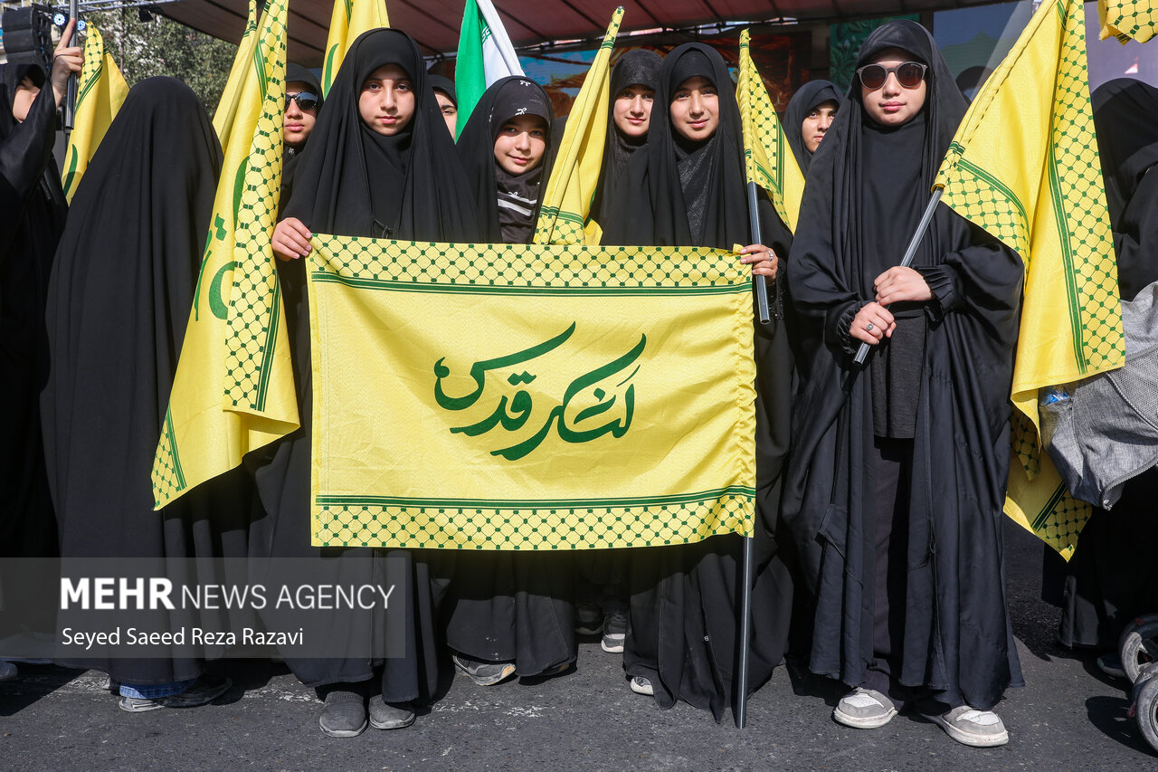 عکس/ اجتماع بزرگ نوجوانان آرمانی