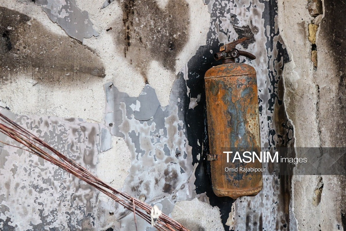 عکس/ آتش سوزی مرکز بهداشت شهرستان رودسر در گیلان